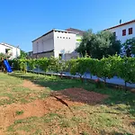 Malo Apartment