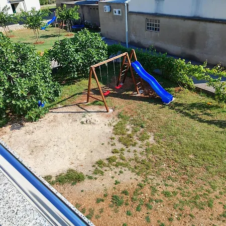Apartment Malo Seline