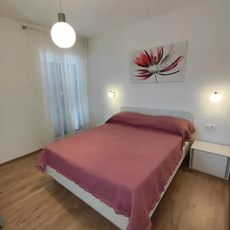 Malo Apartamento
