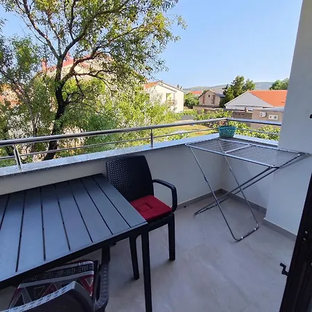Apartment Malo Seline