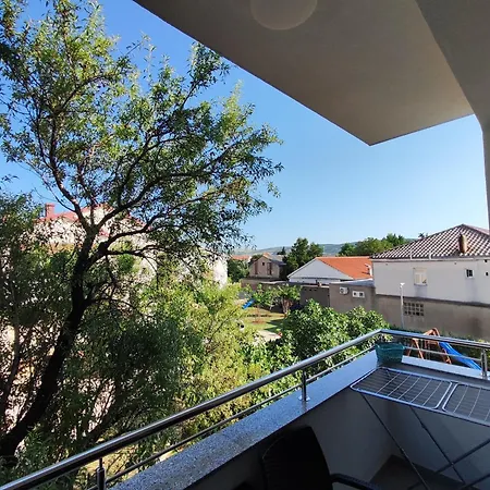 Malo Apartment Seline