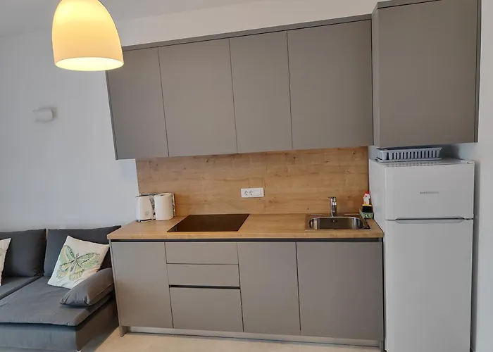 Malo Apartament Seline