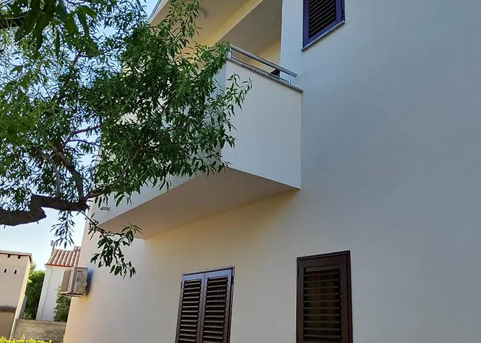 Apartment Malo Seline
