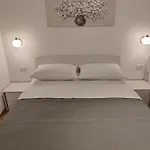 Malo