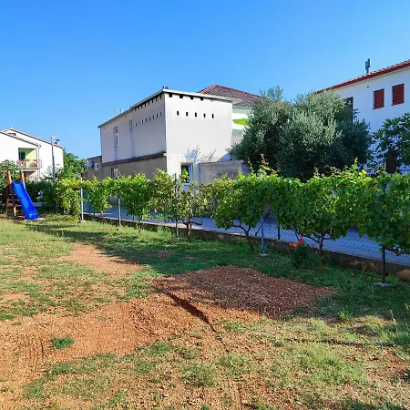 Malo Apartamento