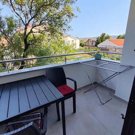 Apartment Malo Seline